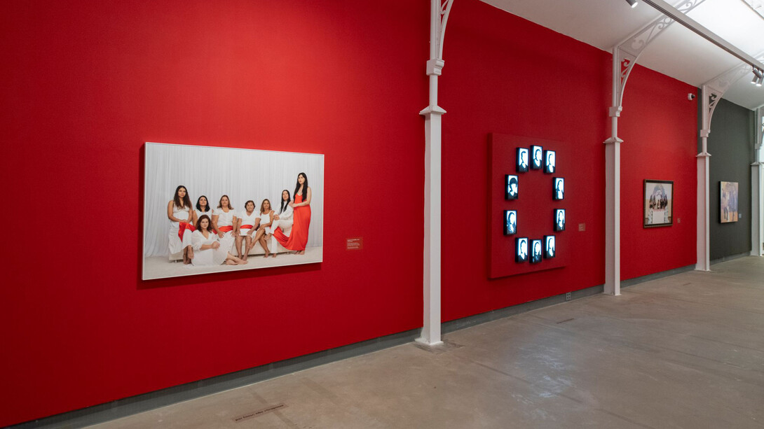 Alice Yura, Un acto fotográfico, vista de exhibición. Cortesía de Pinacoteca