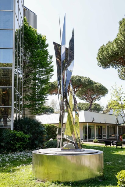 Pablo Atchugarry, Formas eternas, vista della mostra. Per gentile concessione della Galleria Contini Art