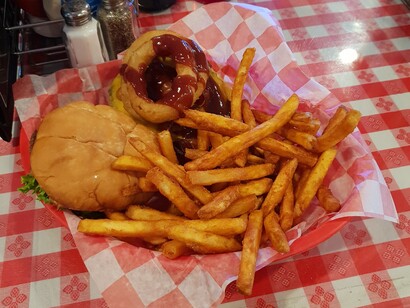 L'alien burger, il miglior hamburger del deserto
