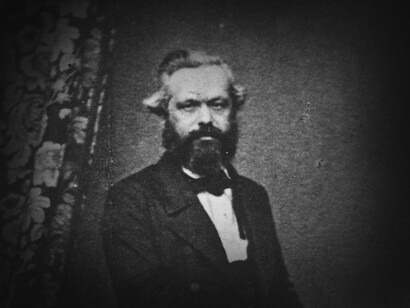 Karl Marx​​ (1818-1883) fue un filósofo, economista, sociólogo, periodista, intelectual y político alemán de origen judío