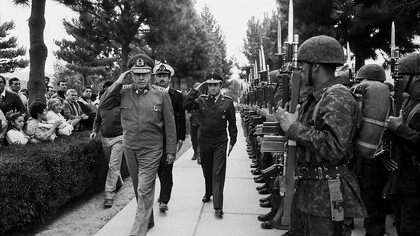 «Quien habla mal, piensa de igual modo y actúa peor» José Ortega y Gasset