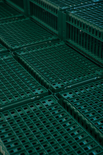 Tomas Sinkevičius and Viltė Bražiūnaitė, Odd Attractor, 2021, installation detail, plastic crates for fruit and vegetables, Galerija Vartai, Vilnius, Lithuania. Laurynas Skeisgiela / images copyright and courtesy of the artist and Galerija Vartai