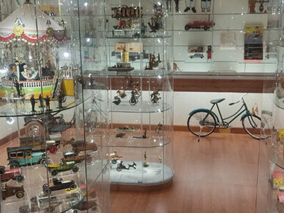 En la actualidad todos tenemos relativamente fácil el acceder a cualquier bien o servicio y eso para nosotros hace que pierda la magia del coleccionismo.