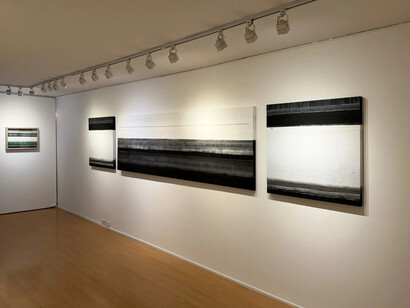 Angelica Chavarro, There is no light without darkness, vista de exhibición. Cortesía de Beatriz Esguerra Art