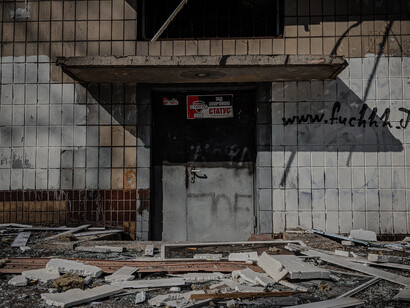 Detriti e macerie di un palazzo in Ucraina