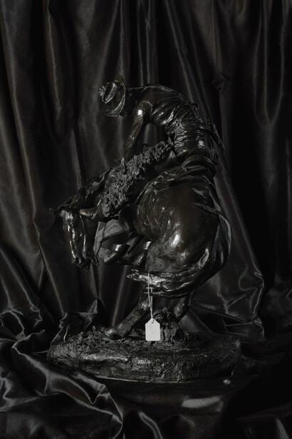 Stephanie Syjuco, Set-up (The rattlesnake), 2021. Courtesy of Catharine Clark Gallery