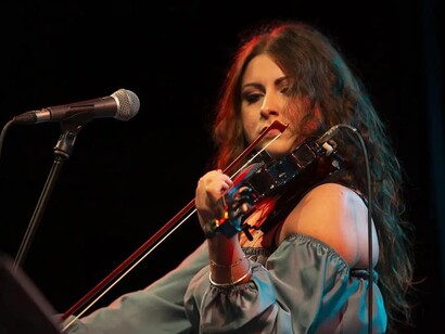 Kalìka, "Ago, filo ‘e parole…". Anna Rita Di Pace (voce e violino). Un traguardo importante, costatomi molti sacrifici, è stato senza dubbio il conseguimento della laurea al conservatorio San Pietro a Majella di Napoli