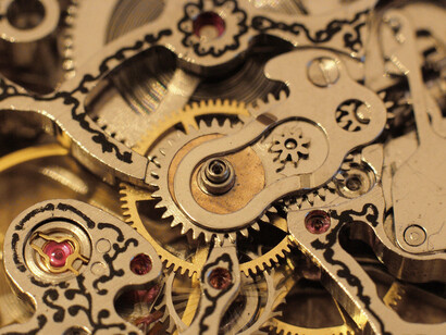 Las fallas del sistema han conducido históricamente a la visión de un trabajador-capital-humano, como otro agente más en los mecanismos de desarrollo del sistema capitalista