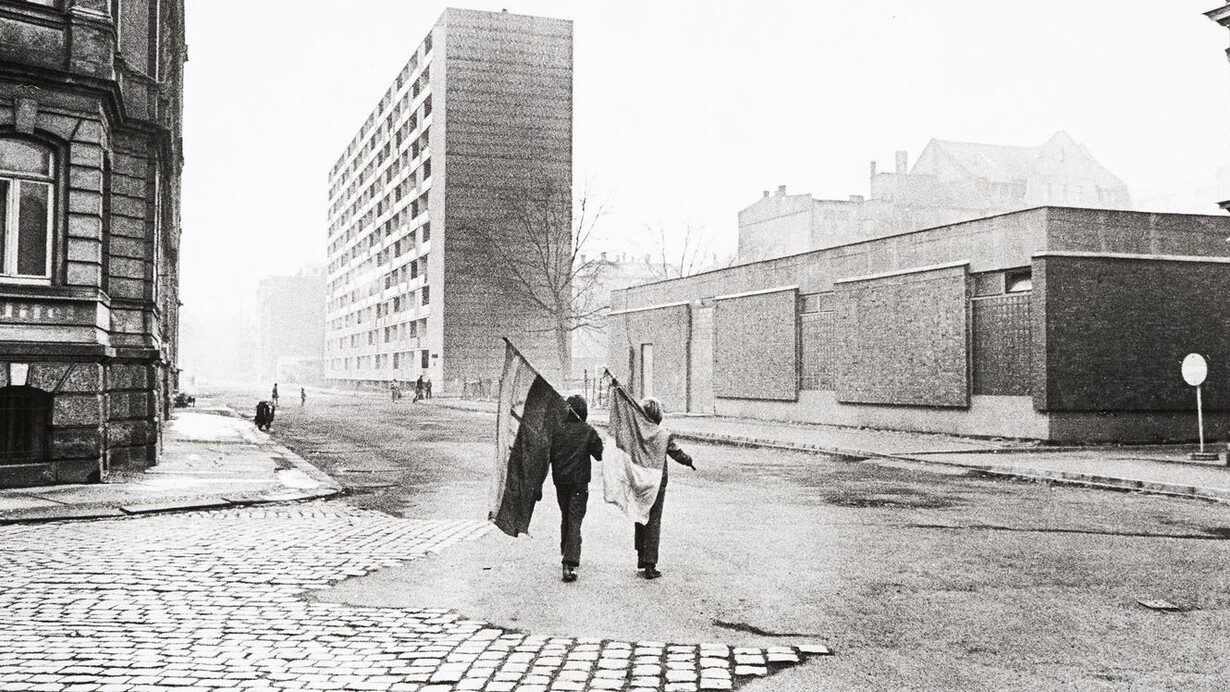Evelyn Richter, Musikviertel, Leipzig (detail), 1976. Courtesy of Museum Ludwig