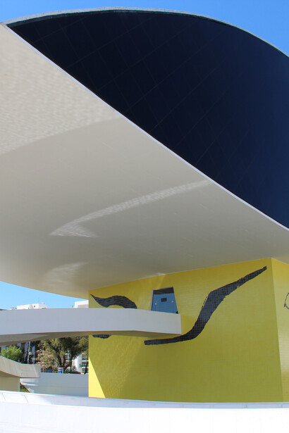 A gastronomia de Curitiba oferece opções para todos os gostos, desde o tradicional Madalosso até o inovador GastroBar Lemi