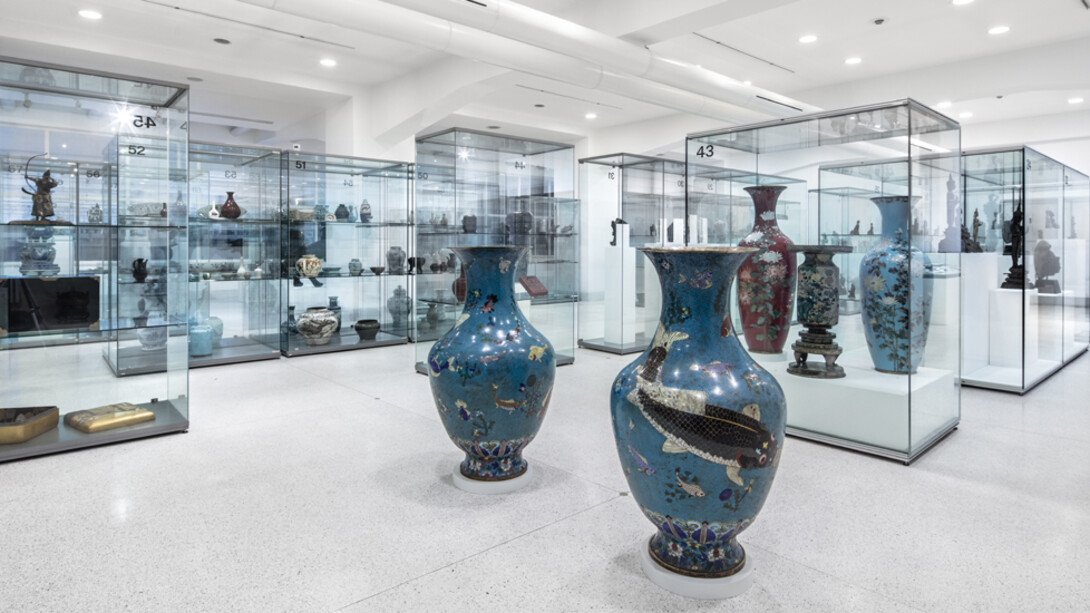 Open Storage of the Art of Asia. Courtesy of National Gallery