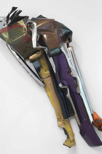 John Chamberlain, Chamouda, 1975. © 2017 Fairweather & Fairweather LTD/Artists Rights Society (ARS), New York. Photo by Rob McKeever. Courtesy Gagosian.