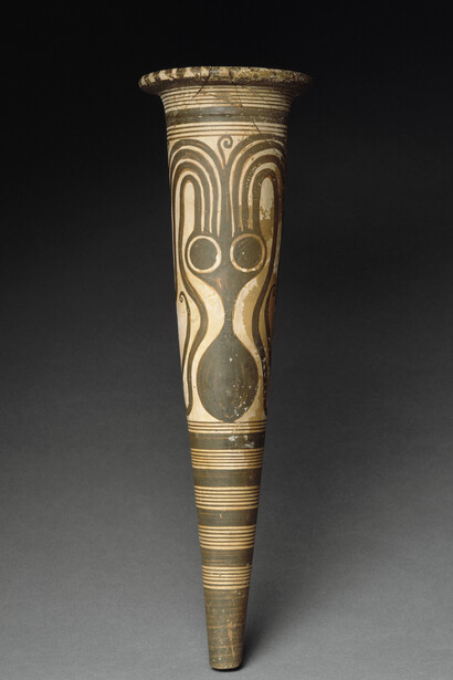 Rhyton conique - poulpe, Argile, h. 37,5 / d.max. 11 cm, Découverte : Camiros/ production : Argolide
Helladique récent (1380-1300 avant J.-C.), Acquisition Parent, 1879 (fouilles Salzmann), Paris, musée du Louvre, département des AGER © RMN-Grand Palais (musée du Louvre) / Hervé Lewandowski