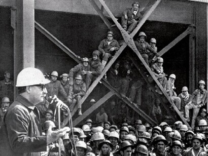 Salvador Allende se dirige a los mineros
