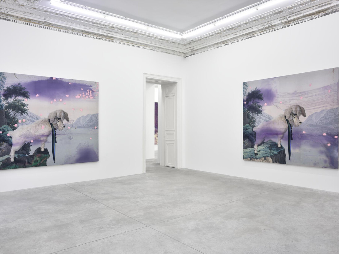 Toutes les images: Julian Schnabel, View of the exhibition ‘Jack Climbed up the Beanstalk to the Sky of Illimitableness Where Everything Went Backwards’, 19.10 - 14.11.2015, Almine Rech Gallery, Paris © Julian Schnabel - Photo: Rebecca Fanuele, Courtesy of the artist and Almine Rech Gallery