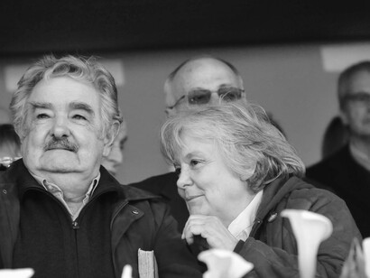 La pareja José Mujica y Lucía Topolansky en la ceremonia de clausura de la Feria del Prado 2010. Montevideo, Uruguay