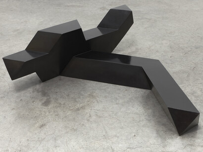 Tony Smith, Source, 1967, Cast bronze, black patina, 12 1/2 x 31 x 30 1/2 in. / 32 x 79 x 77, © Tony Smith, Courtesy Timothy Taylor Gallery, London and Matthew Marks Gallery, New York