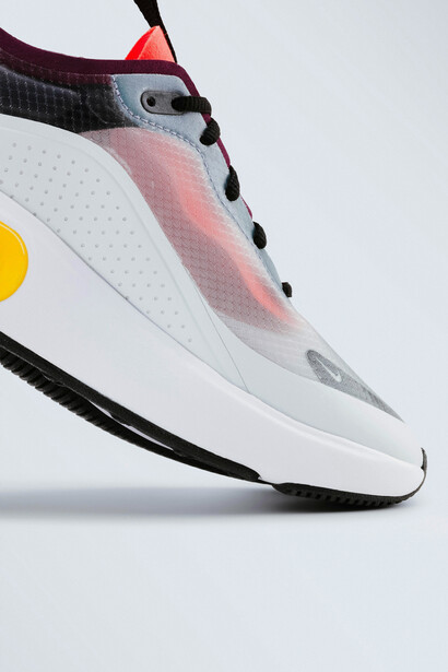 Punta de un ejemplar de zapatilla. Gran parte de su éxito radica en que la empresa se ha encargado de vestir a innumerables atletas de diversas disciplinas, haciendo gala de su versatilidad