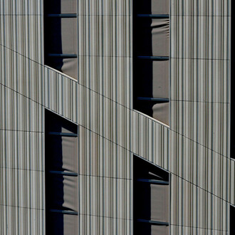 Carlo D'Orta, Lione #11 [altravista 3], 2014,
dalla serie Biocities II
stampa Flatybed UV su Plexiglas e alluminio,
150 x 224 cm,
Edizione di 3. Courtesy Romberg
