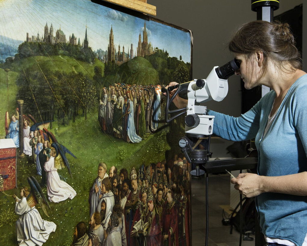 Restoration of the Ghent Altarpiece. Courtesy of Musée des Beaux-Arts de Gand