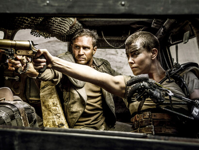 Charlize Theron y Tom Hardy en "Mad Max. Fury Road"