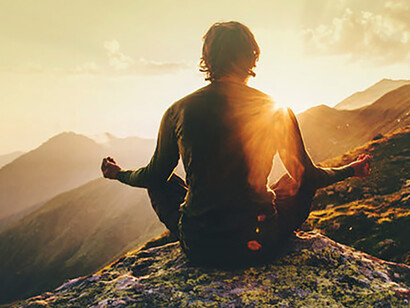 Camminare in mezzo alla natura, inoltre, così come scalare una montagna o immergersi in un bosco può procurare un senso di incanto, maestosità e ammirazione