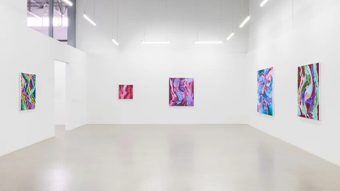 Karine Fréchette, Au jardin des miroirs tordus, vue d'exposition. Avec l'aimable autorisation de la Blouin Division 