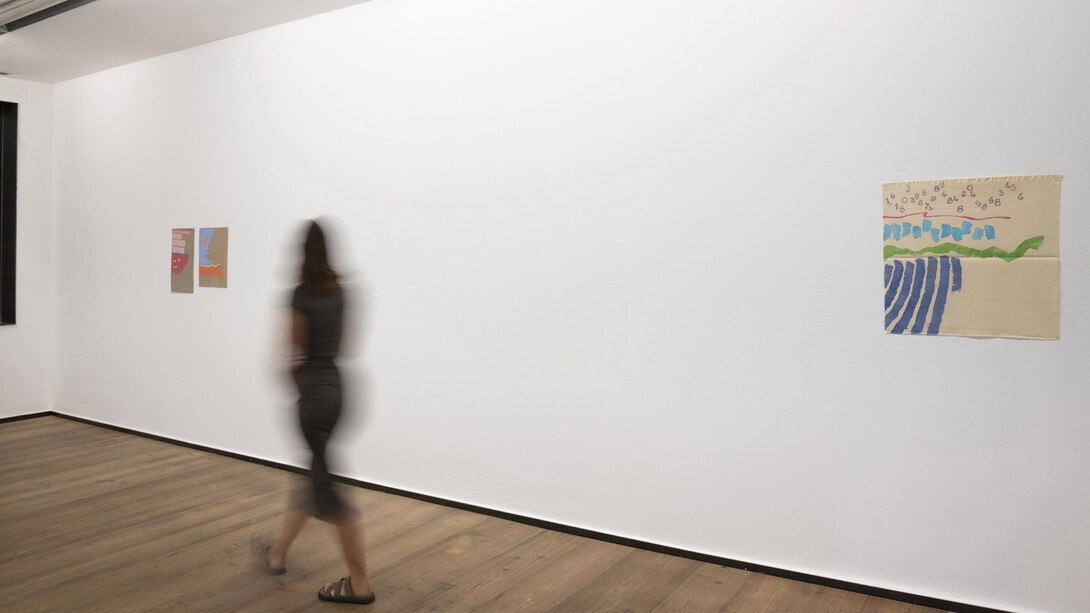 Giorgio Griffa, exhibition view. Courtesy of Rafael Pérez Hernando Gallery