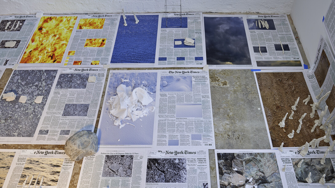 Sarah Sze, Untitled (Days), 2013-­2015, Mixed media, photographs printed on paper, rocks, clay, wood, lamps, extension cords, fabric, tape Dimensions variable Work made in collaboration with the Fabric Workshop and Museum, Philadelphia, Courtesy the Artist and Victoria Miro, London © Sarah Sze