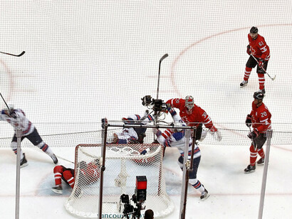 Chris Drury capitalizes on a loose puck and fires it into an empty net, putting Team USA ahead 3-2 during the 2010 Winter Olympics