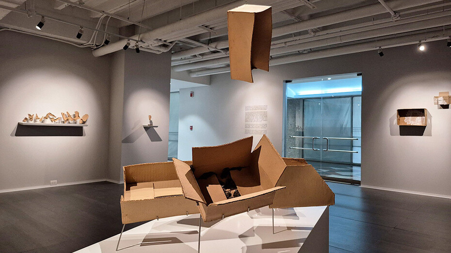 Priscilla González, Este lado de arriba, vista de exhibición. Cortesía de Galería La Balsa 