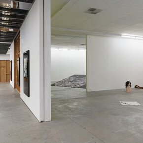 Lisa Radford, Of stadiums and construction sites (Ne change rien pour que tout soit différent), exhibition view. Courtesy of Gertrude Contemporary