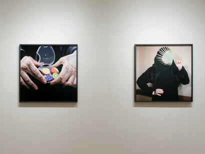 Sabiha Çimen and Mary Ellen Mark, The girls, exhibition view. Courtesy of Howard Greenberg Gallery