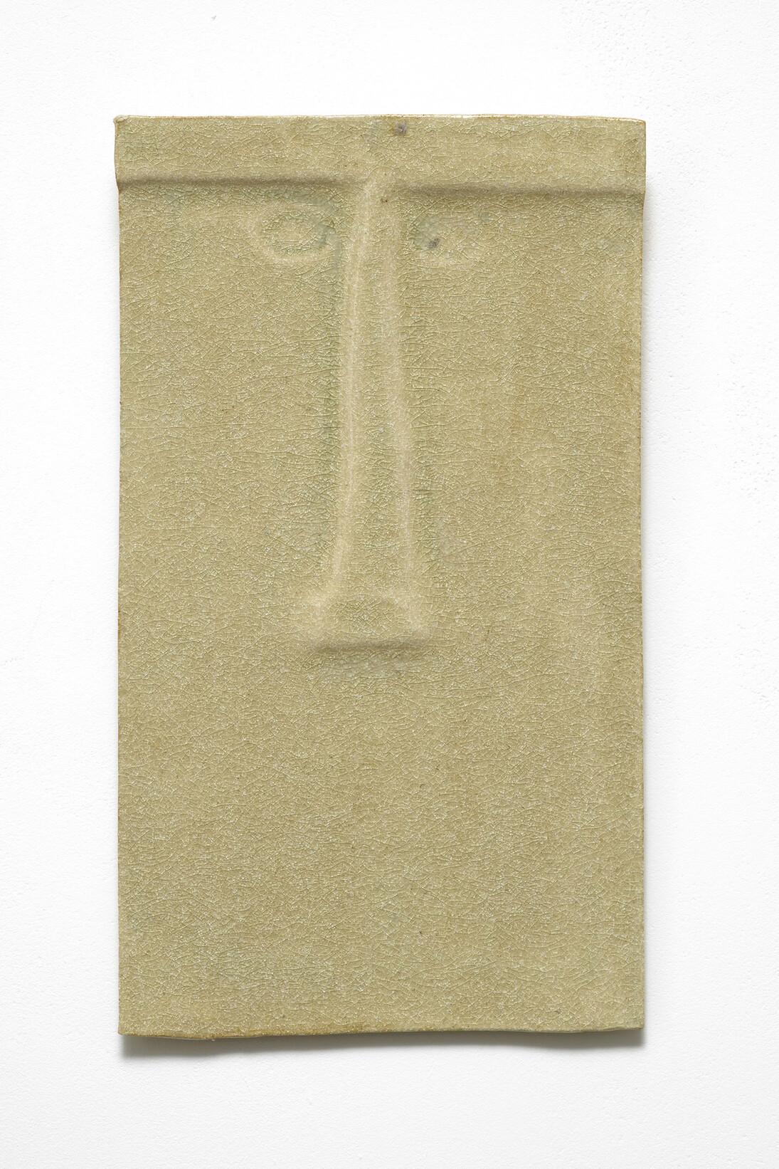 Caroline Achaintre, El Luck, 2014; ceramic, 32 x 18 cm / 12.6 x 7.1 in