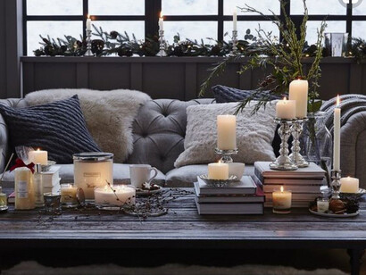 Tra candele e cuscini