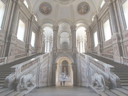 Reggia di Caserta, Campania, Italia. Oggi, dopo quasi 30 anni, la Campania spinge per tornare quella terra che non deve essere conosciuta sui giornali solo come una grande discarica a cielo aperto