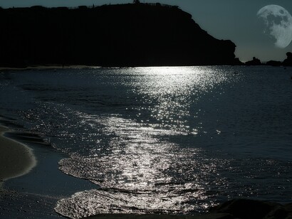 Mature love grows through the knowing and dealing with the other`s shadow