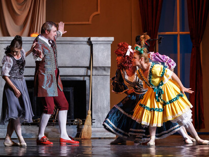 Gioachino Rossini su libretto di Jacopo Ferretti, La cenerentola, ossia La bontà in trionfo, vista della performance, Teatro Nuovo 