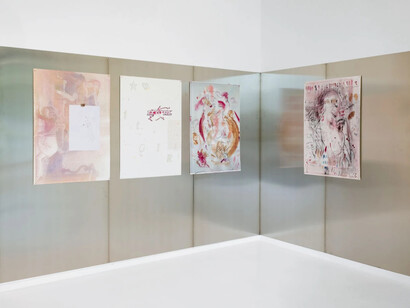Natasja Mabesoone, It girls, exhibition view. Courtesy of Gallery Sofie Van de Velde