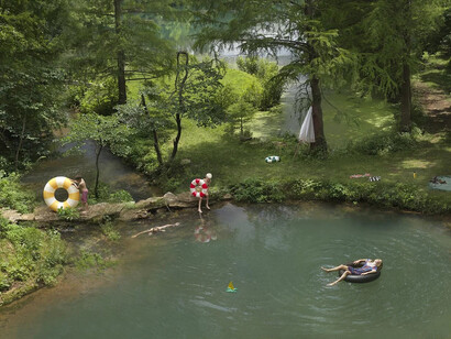 Julie Blackmon, The spring (detail). Courtesy of Robert Mann Gallery 