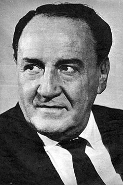 El pensamiento político de Haya de la Torre buscó adaptar el socialismo a la realidad indoamericana, enfrentando críticas del marxismo ortodoxo