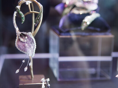 Jewellery by Gismondi 1754