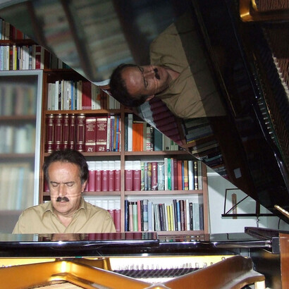 Luciano Basso al pianoforte