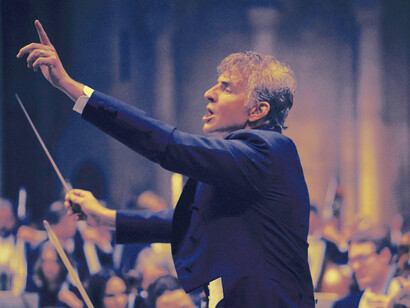 Bradley Cooper é o personagem principal, o Maestro