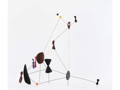 Alexander Calder, Exhibition view. Courtesy of Pace Gallery