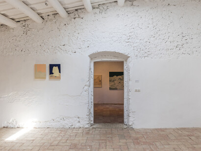 Alba Suau, Plaza blanca, exhibition view. Courtesy of Alzueta Gallery
