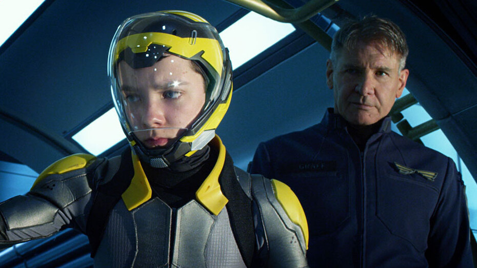 Asa Butterfield y Harrison Ford en la adaptación al cine de "El juego de Ender"