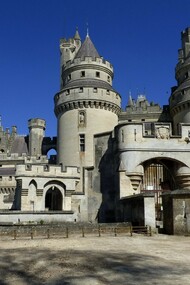 Remparts du château de Pierrefonds, ph. Fabien Bellat