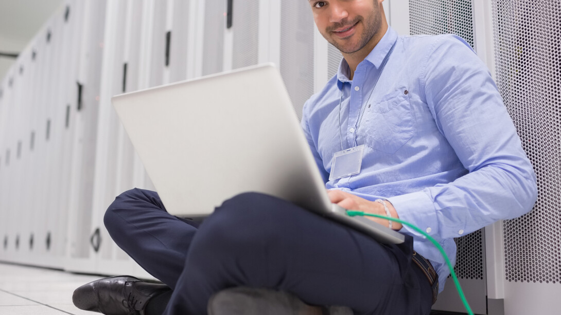 Un joven desarrollando su carrera profesional