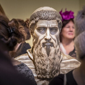 In the light of the Medici. Courtesy of Arp Museum